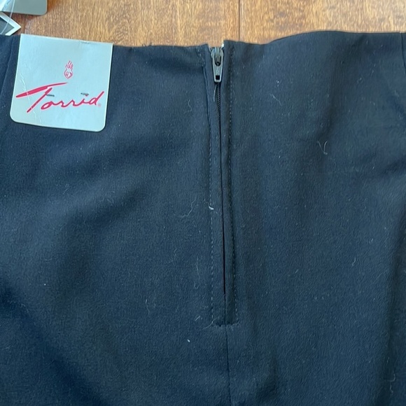 Torrid Core Knife Pleat Skirt Size 14W - Picture 7 of 8